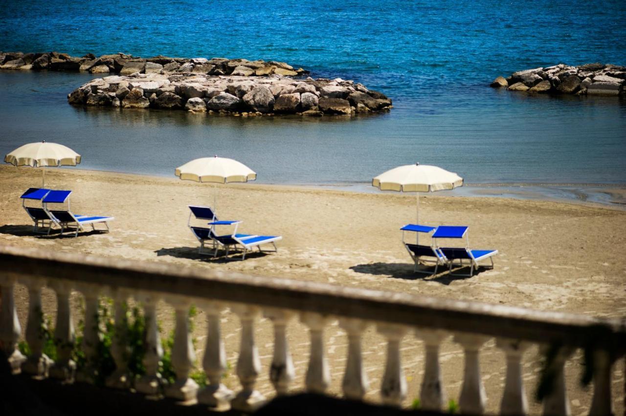Grande Albergo Miramare Formia Exterior foto