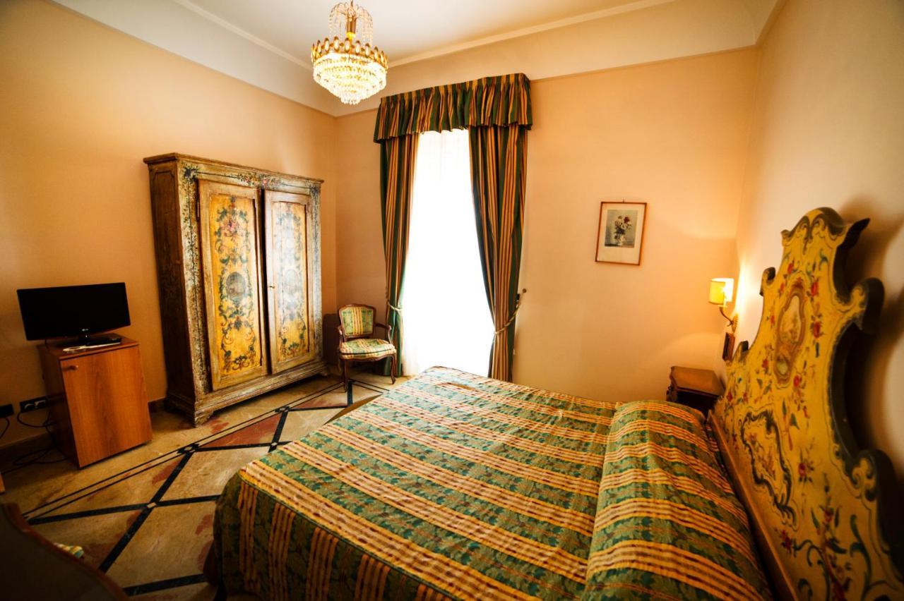 Grande Albergo Miramare Formia Exterior foto